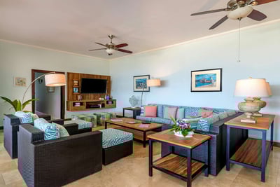 Luxury Villa Photo #9