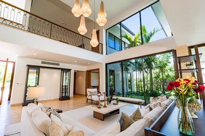 Luxury Villa Photo #7