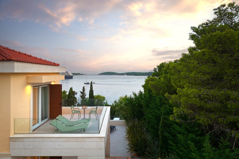 Eternal Hvar West