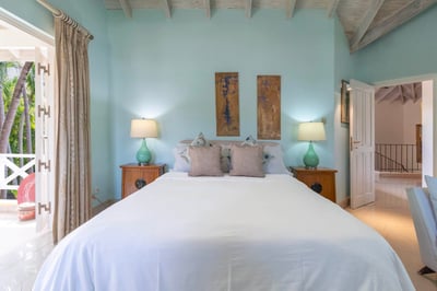 Luxury Villa Photo #43