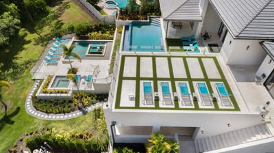 Luxury Villa Photo #3