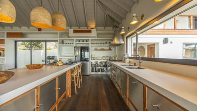 Kitchen & Dining Area