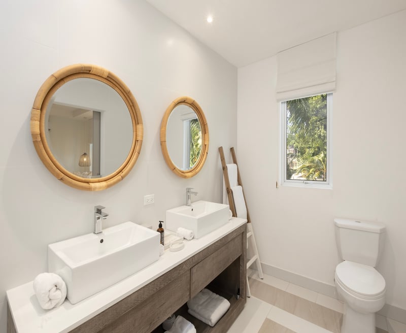 One Queen Street Apt 4