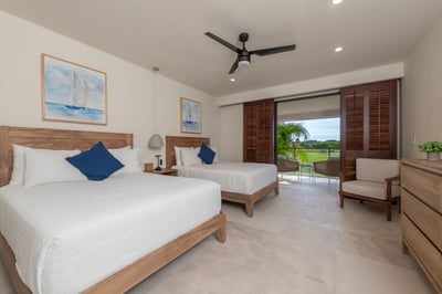 Luxury Villa Photo #38