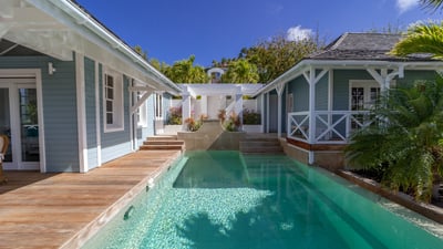 Pool & Terrace