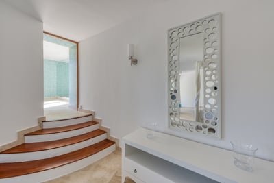 Luxury Villa Photo #57