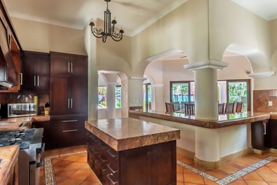 Luxury Villa Photo #25