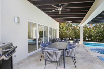 Luxury Villa Photo #9