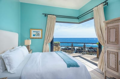 Luxury Villa Photo #23