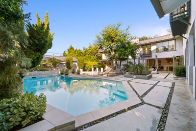 Luxury Villa Photo #4