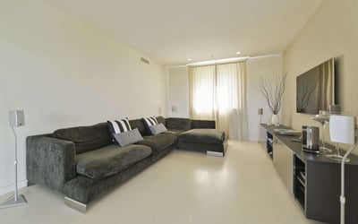 Luxury Villa Photo #21
