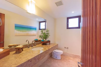 Luxury Villa Photo #37