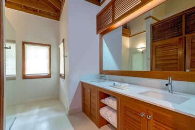 Luxury Villa Photo #12