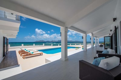 Luxury Villa Photo #4