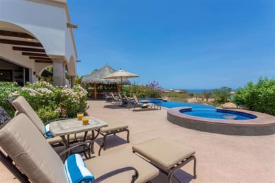 Luxury Villa Photo #7
