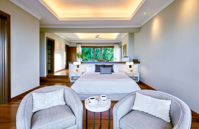 Luxury Villa Photo #25