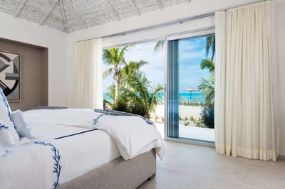 Luxury Villa Photo #18