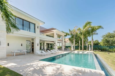 Luxury Villa Photo #11