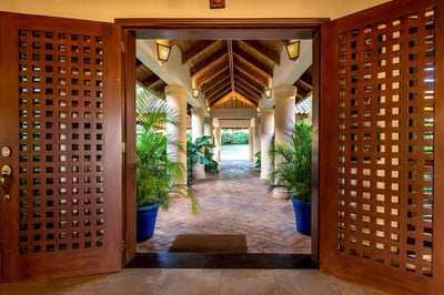 Luxury Villa Photo #11
