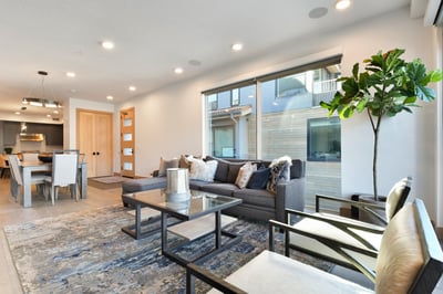 Luxury Villa Photo #3