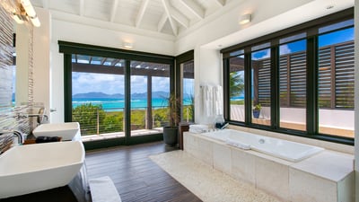 Luxury Villa Photo #25