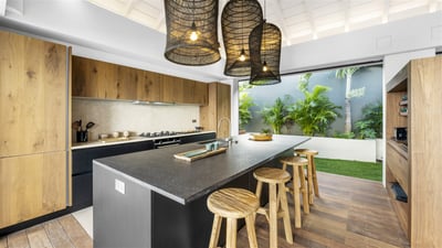 Luxury Villa Photo #30