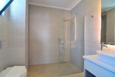 Luxury Villa Photo #8