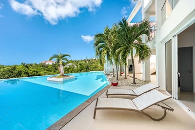 Luxury Villa Photo #37