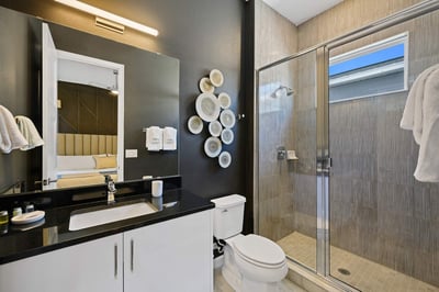 Luxury Villa Photo #26