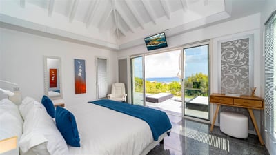 Luxury Villa Photo #34