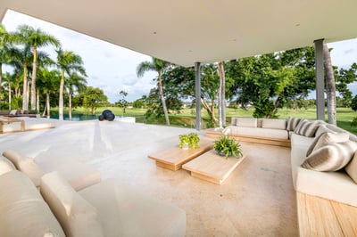 Luxury Villa Photo #9