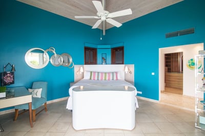 Luxury Villa Photo #44
