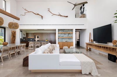 Luxury Villa Photo #11