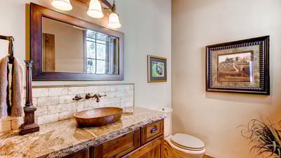 Main level powder bath