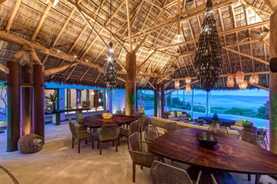 Luxury Villa Photo #26