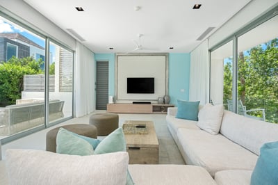 Luxury Villa Photo #26