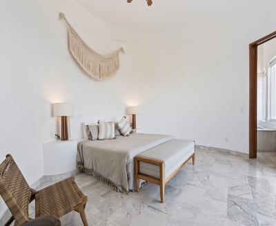Luxury Villa Photo #44