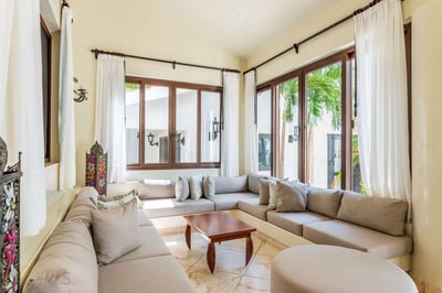 Luxury Villa Photo #34
