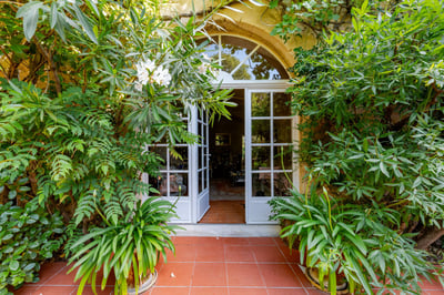 Luxury Villa Photo #10