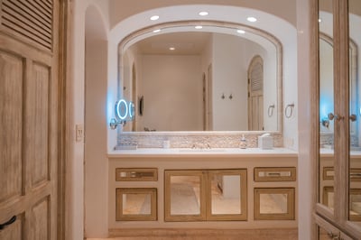 Luxury Villa Photo #36