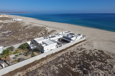 Luxury Villa Photo #45