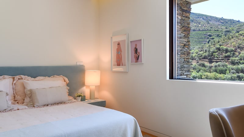 Douro Riverfront Villa