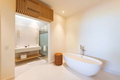 Luxury Villa Photo #35