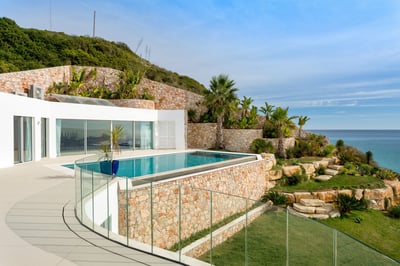 Luxury Villa Photo #3