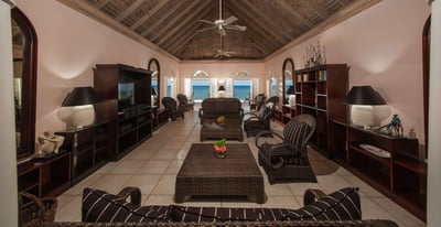 Luxury Villa Photo #11