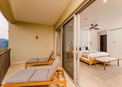 Luxury Villa Photo #22