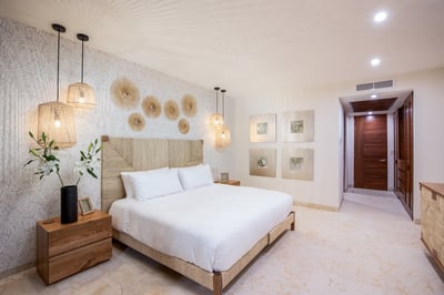 Luxury Villa Photo #28