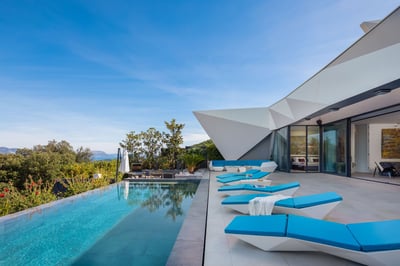 Luxury Villa Photo #23