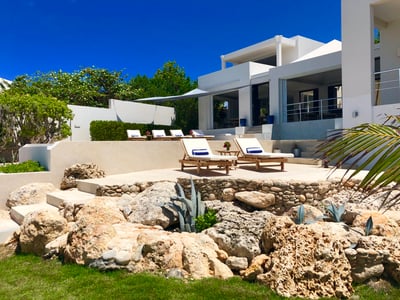 Luxury Villa Photo #4