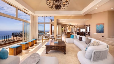 Luxury Villa Photo #31